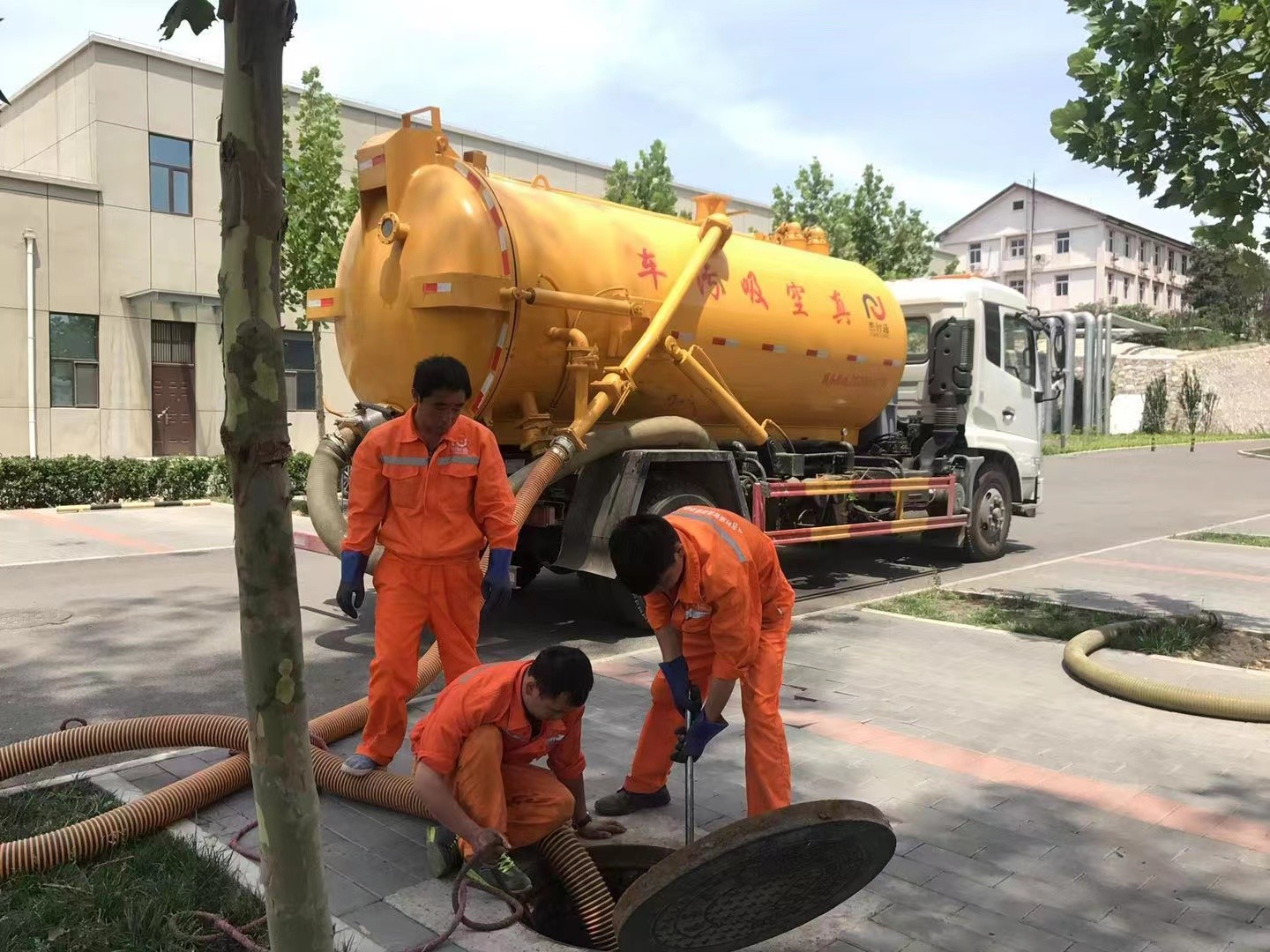 确山化粪池清理与5-8吨吸粪车施工效率分析